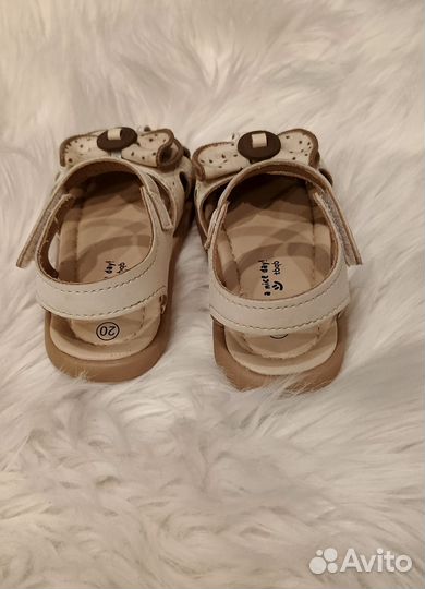 Сандалии для девочки 24 размер