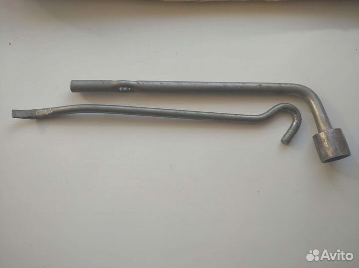 Домкрат винтовой