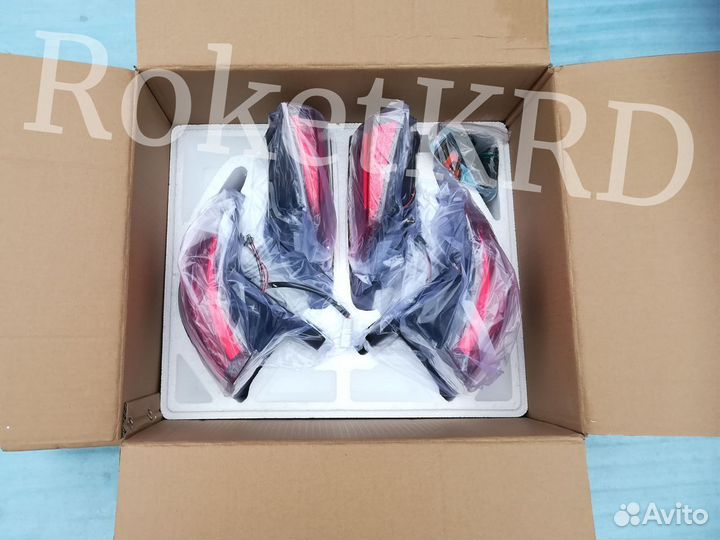 Задние фонари Toyota Land Cruiser 200 07-15