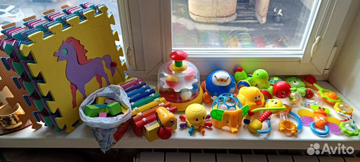 Игрушки малышам пакетом