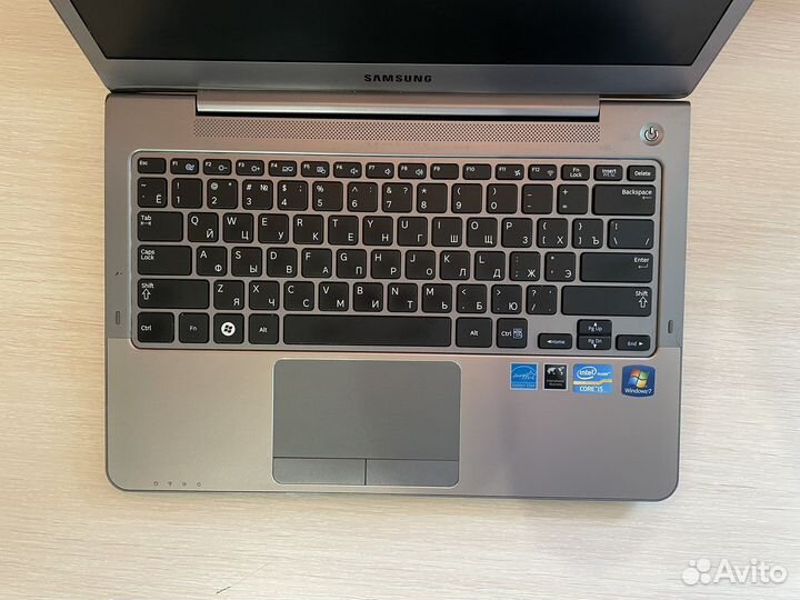 Ультрабук samsung