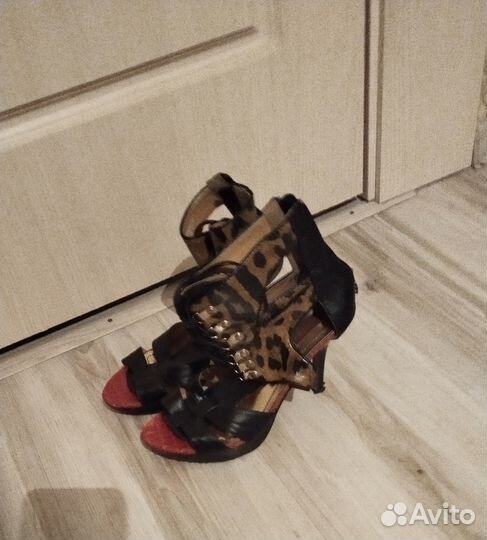 Обувь женская 37 размер