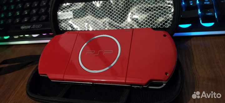 PSP red edition 3008 god of war