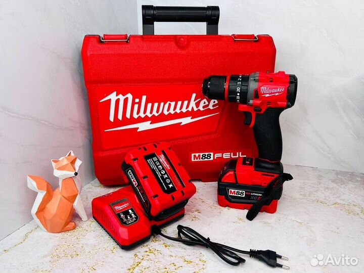 Шуруповерт Milwaukee m18