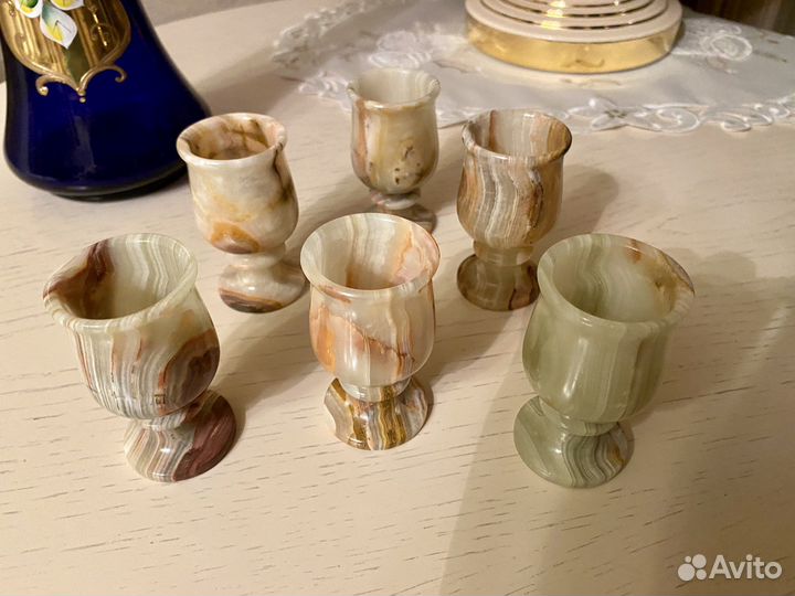 Ваза Богемия кобальт. Рюмки на ножке (оникс)