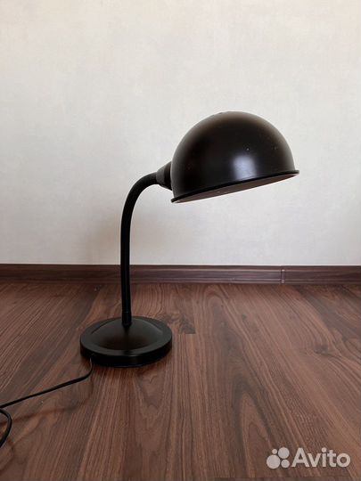 Лампа настольная