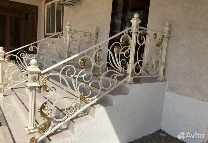 Ворота, перилы, козырек