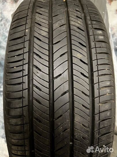 Kumho Solus HS51 215/55 R17 94V