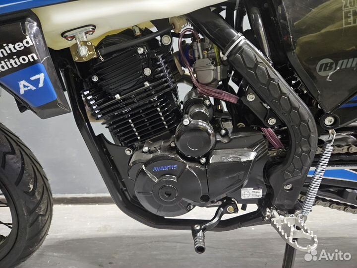Мотоцикл Avantis A7 NEW Motard птс