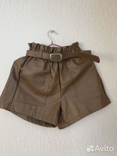 Кожаные шорты с высокой талией