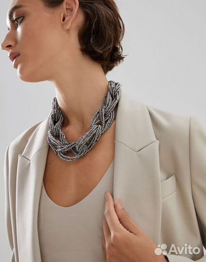 Украшение на шею