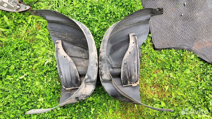 Подкрылок задний Ниссан Альмера g15