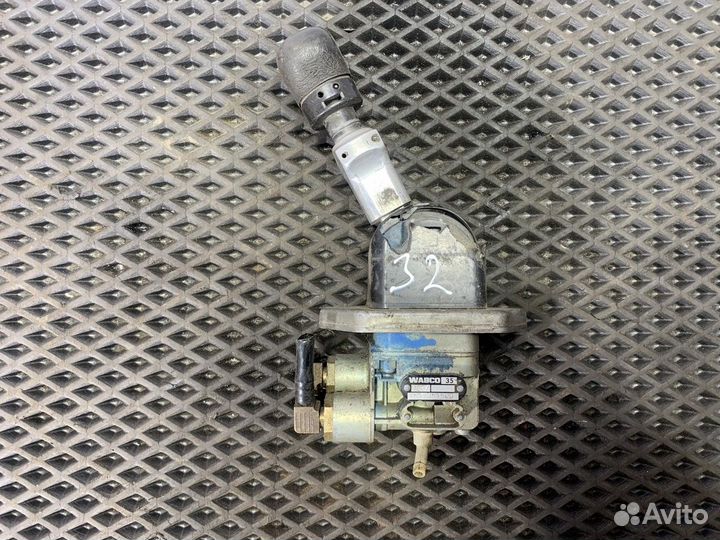 Кран ручного тормоза Daf 95XF