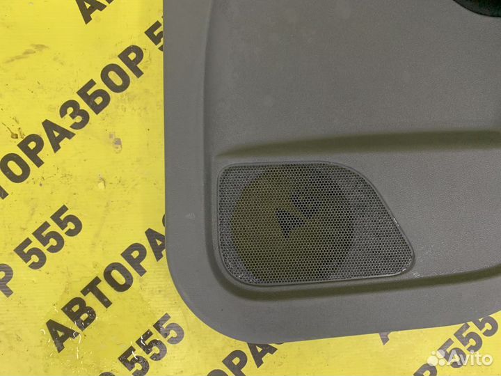 Обшивка двери задней правой Ford Focus 2