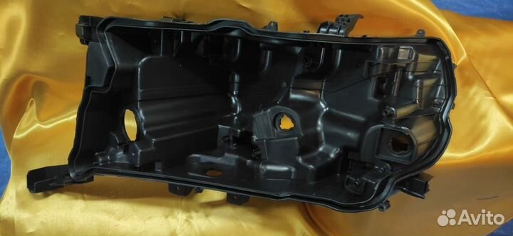 Корпуса фар на автомобили