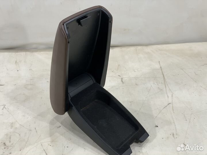 Подлокотник Audi A7 4G