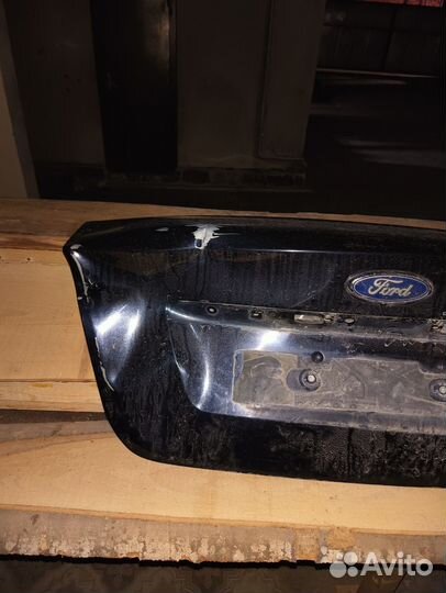 Крышка багажниак на Форд фокус 2