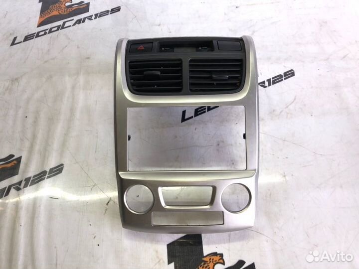 Консоль центральная Kia Sportage D4EA 2007