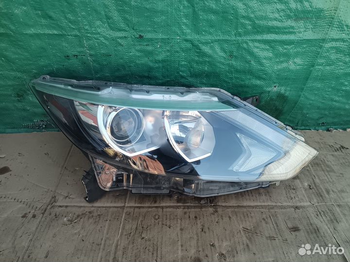 Фара правая Ниссан Кашкай Nissan Qashqai 2015 г