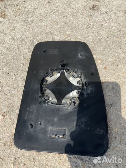 Стекло зеркала левое renault master 3 2010