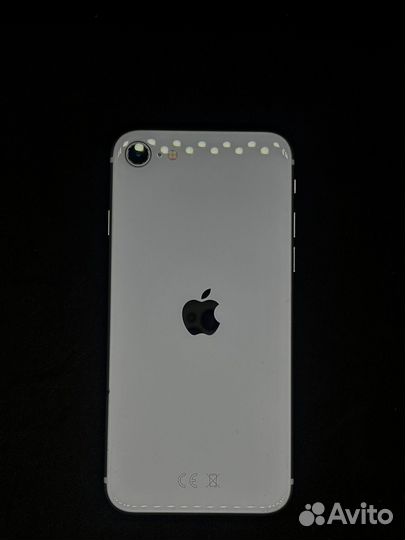 iPhone SE, 64 ГБ