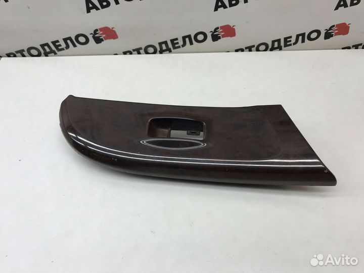 Накладка кнопки стеклоподъемника Nissan Maxima A33