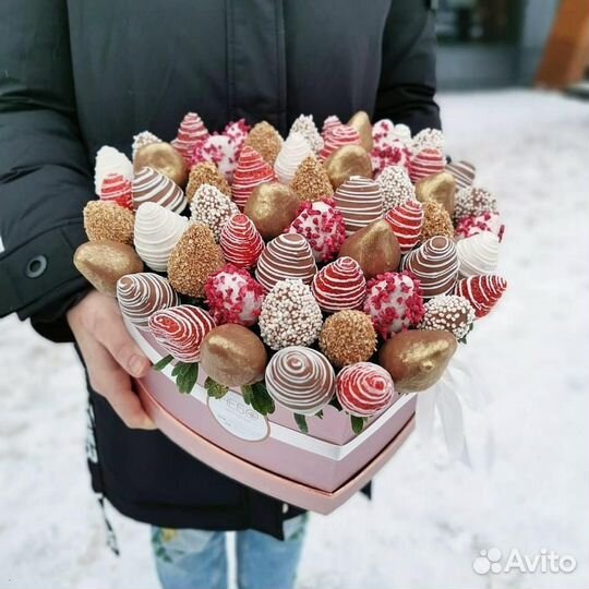 Клубника в шоколаде, Боксы с клубникой и цветами