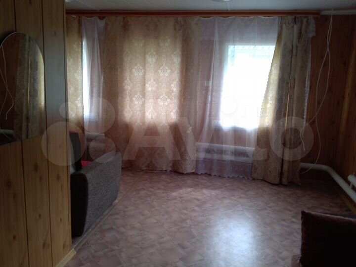 Дом 26,5 м² на участке 42 сот.