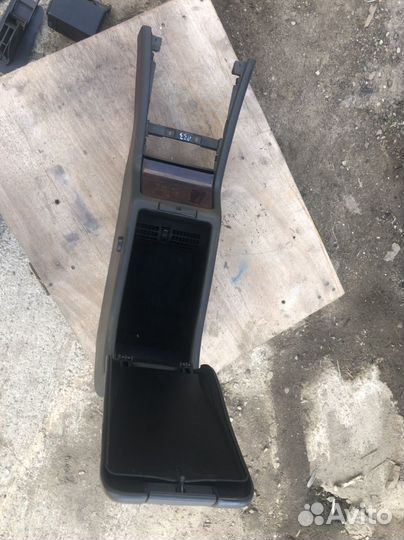 Кожаный подлокотник на мерседес w210