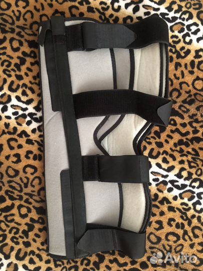 Тутор на коленный сустав новый