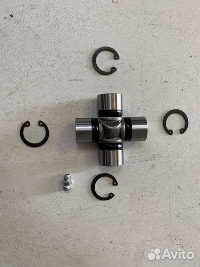 Крестовина карданного вала Рено Дастер Каптюр 4х4