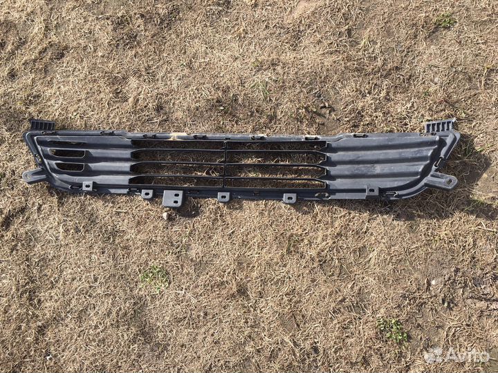 Решетка переднего бампера Mitsubishi Outlander 3