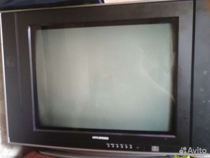 Телевизоры б/у рабочий и 2 нерабочий