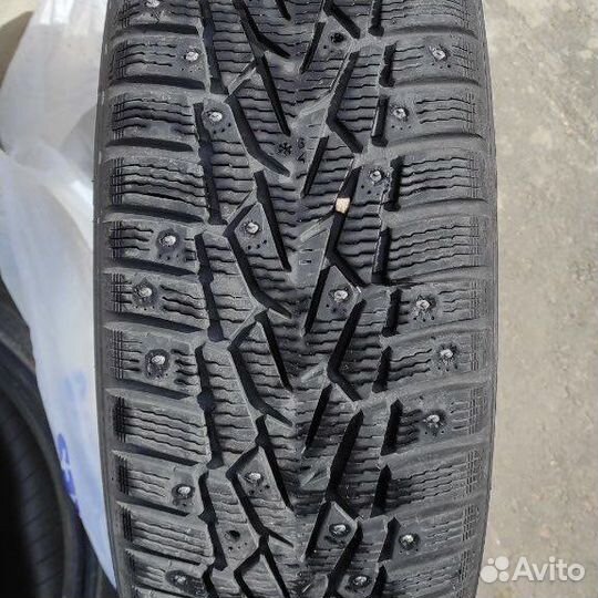 Nokian Tyres Hakkapeliitta 7 215/65 R16 102T