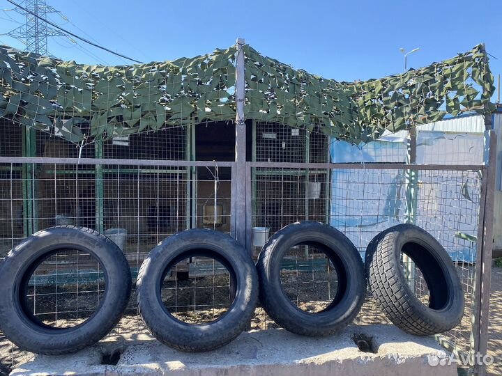 Cooper Weather-Master S/T 2.25/60 R17