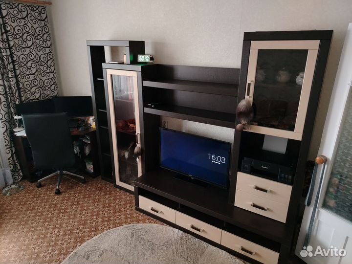 Стенка в гостинную