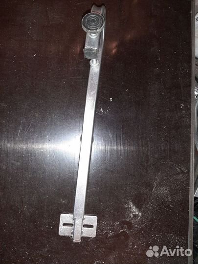 Крепление датчика эхолота