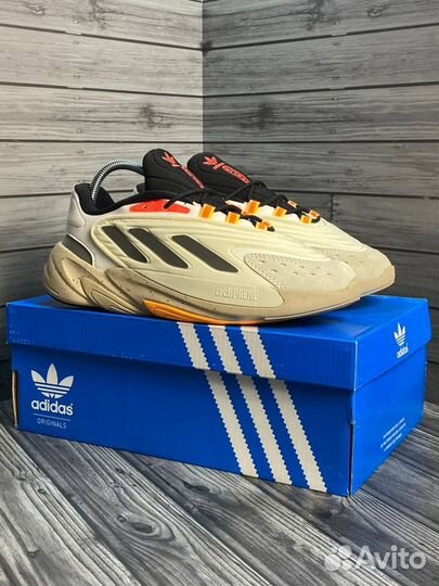 Кроссовки adidas ozelia