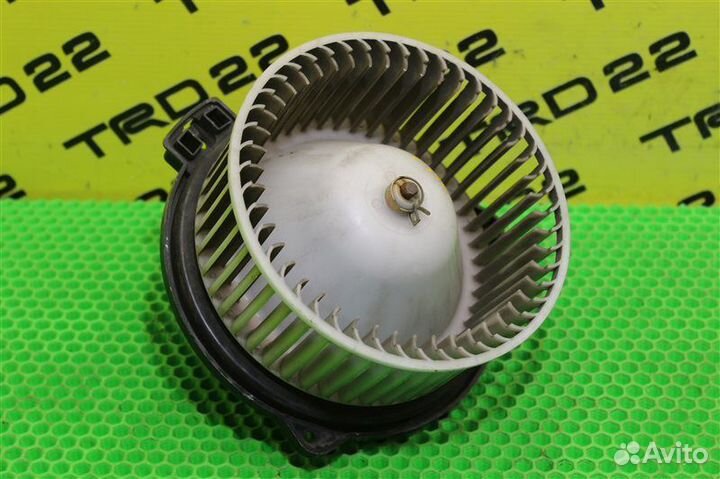 Мотор печки Mitsubishi Diamante F34A 6A13