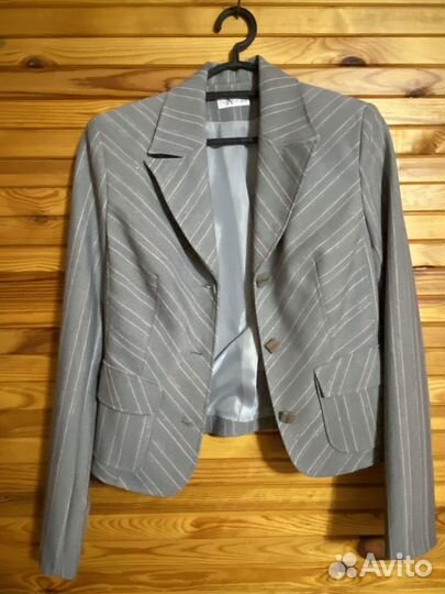 Костюм женский 44