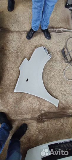 Крыло переднее правое Citroen C3 Picasso 2012 год