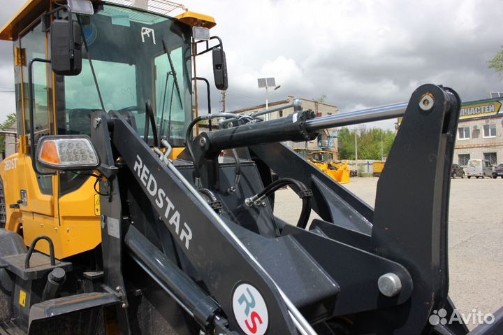 Фронтальный погрузчик Redstar 200, 2023