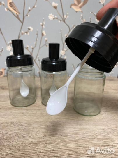 Набор баночек для специй из 3 шт новый