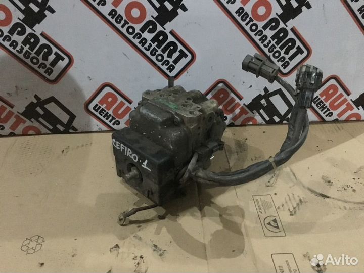 Блок ABS Nissan Cefiro A32 VQ20