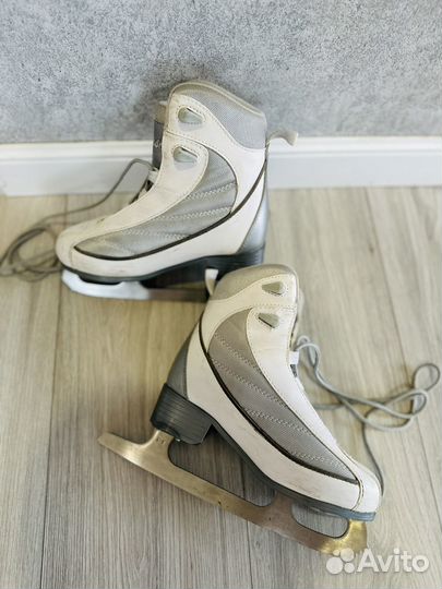 Продам коньки фигурные 34 размера