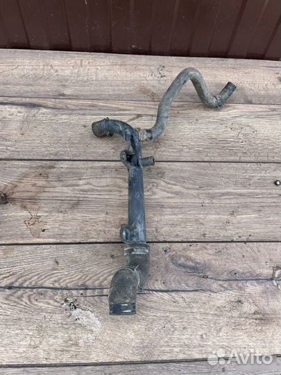 Патрубок охлаждения двигателя Daewoo Nexia 1.6