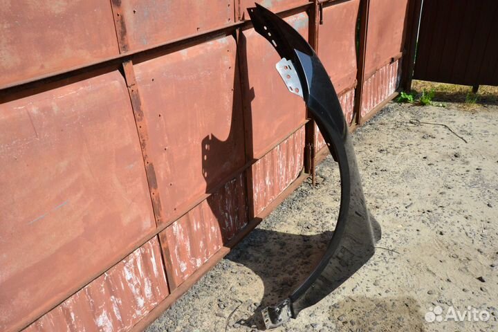 Крыло переднее левое Volkswagen Tuareg 1