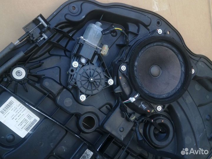 Стеклоподъемник задний левый Hyundai Sonata