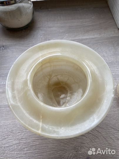 Ваза из оникса