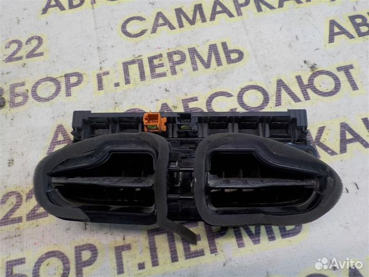 Дефлектор воздушный Volkswagen Polo sedan 2010-20